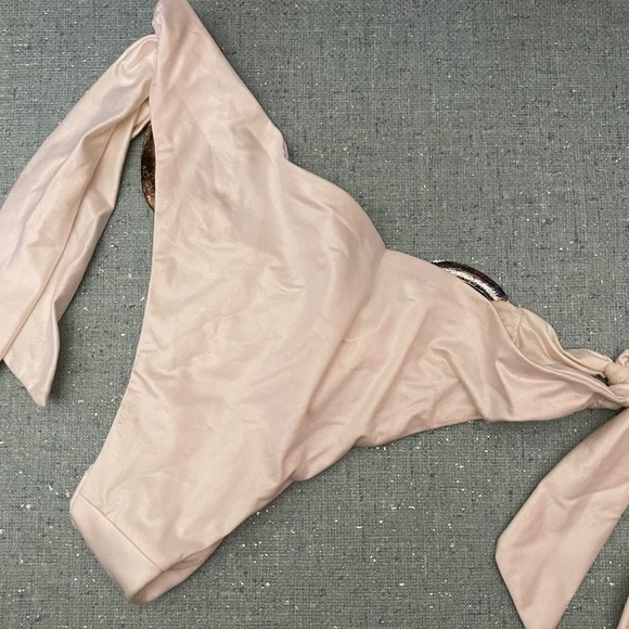 Beach Bunny Bikini‎ Bottom White - Picture 3 of 6